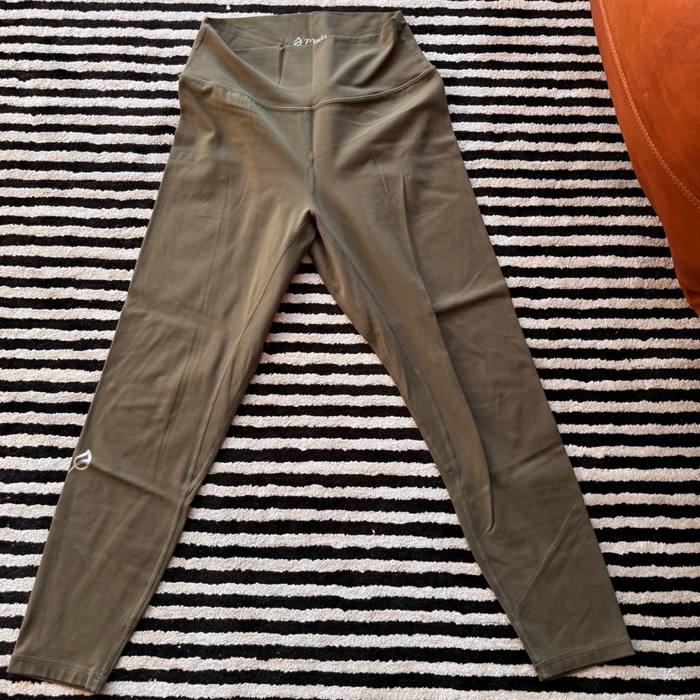 P’Tula Alainah III Legging 23” inseam Olive Green size M